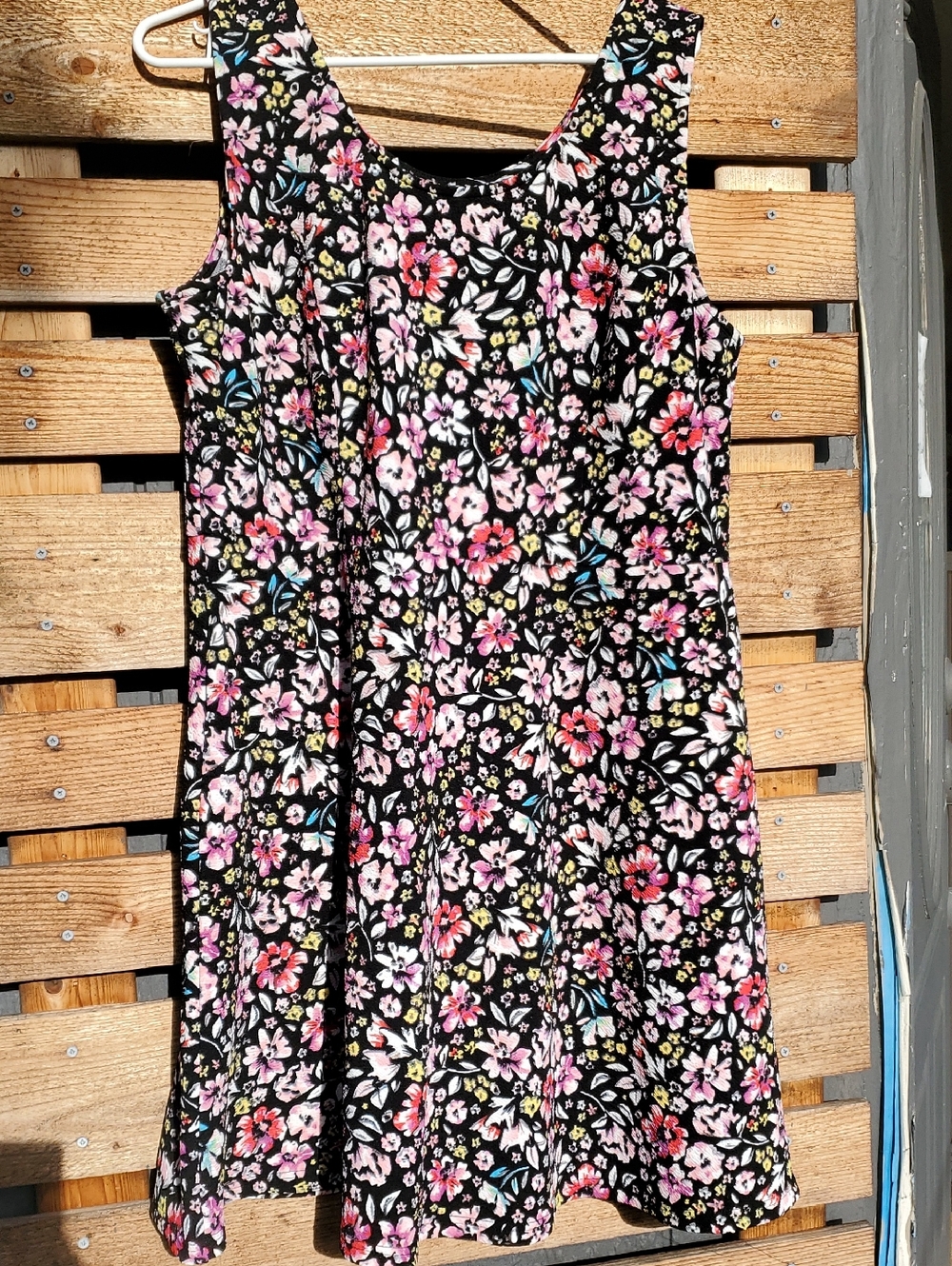 Sleeveless Black Floral Midi Dress with Pink & White Blooms